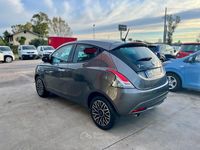 Usata Lancia Ypsilon 69 CV (50 kW) 2021 Gray Utilitaria