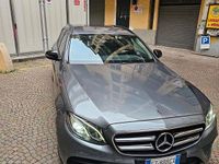 Usata Mercedes E220 194 CV (142 kW) 2018 Grigio Berlina