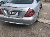 Usata Mercedes E200 184 CV (135 kW) 2007 Grigio Berlina