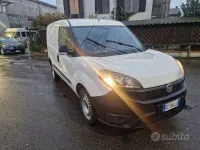 Usata Fiat Doblò Business 120 CV (88 kW) 2020 Bianco Monovolume