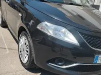 Usata Lancia Ypsilon Gold 69 CV (50 kW) 2016 Nero Utilitaria