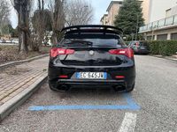 Usata Alfa Romeo Giulietta Quadrifoglio Verde 235 CV (172 kW) 2011 Nero Utilitaria