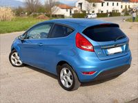 Usata Ford Fiesta Titanium 95 CV (69 kW) 2010 Blu/azzurro Utilitaria