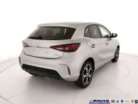 Nuova MG MG3 Luxury 102 CV (75 kW) 2026 Grigio Utilitaria