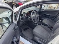 Usata Opel Corsa Edition 85 CV (62 kW) 2013 Bianco Utilitaria