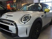 Usata Mini Cooper SE 135 kW (184 CV) 2021 White silver metallic Utilitaria