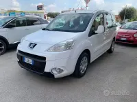 Usata Peugeot Partner Tepee 92 CV (67 kW) 2012 Bianco Monovolume