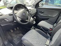 Usata Lancia Ypsilon Silver 70 CV (51 kW) 2023 Blu Utilitaria