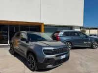 Usata Jeep Avenger EV Summit 61 kW (84 CV) 2023 Granite crystal metallic SUV
