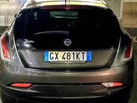 Usata Lancia Delta 120 CV (88 kW) 2012 Grigio Utilitaria
