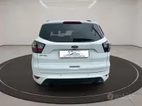 Usata Ford Kuga ST-Line 120 CV (88 kW) 2017 Bianco SUV