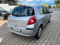 Usata Renault Clio III 75 CV (55 kW) 2009 Grigio Berlina