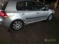 Usado VW Golf V 170 CV (125 kW) 2007 Gris Berlina