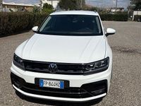Usata VW Tiguan R-line 150 CV (110 kW) 2018 Nero SUV
