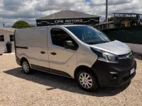 Usata Opel Vivaro Edition 120 CV (88 kW) 2017 Argento Monovolume