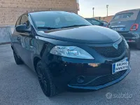 Usata Lancia Ypsilon 69 CV (50 kW) 2018 Nero Utilitaria
