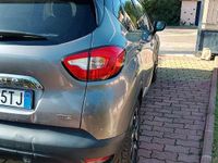 Usata Renault Captur Iconic 90 CV (66 kW) 2017 Grigio SUV