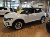 Käytetty VW T-Roc Style 150 HP (110 kW) 2023 Valkoinen Katumaasturi