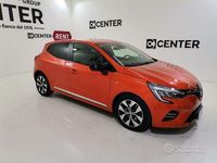 Usata Renault Clio V Evolution 101 CV (74 kW) 2022 Arancione Berlina