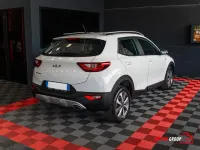 Usata Kia Stonic Style 120 CV (88 kW) 2022 Bianco SUV