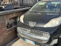 Usata Peugeot 107 Active 68 CV (50 kW) 2010 Nero Utilitaria