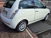 Usata Lancia Ypsilon 75 CV (55 kW) 2011 Bianco Utilitaria