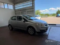 Usata Opel Corsa Cosmo 90 CV (66 kW) 2007 Grigio Utilitaria