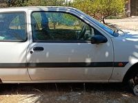 Usata Ford Fiesta 2000 Bianco Utilitaria