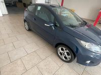 Usata Ford Fiesta 75 CV (55 kW) 2012 Blu Utilitaria