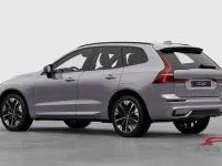 Nuova Volvo XC60 Plus 250 CV (183 kW) 2025 Aurora silver SUV