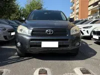 Usata Toyota RAV4 Sol 136 CV (100 kW) 2008 Argento metallizzato SUV