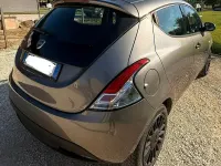 Usata Lancia Ypsilon 69 CV (50 kW) 2019 Grigio Utilitaria