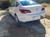 Usata Opel Astra Cosmo 110 CV (80 kW) 2013 Bianco Berlina