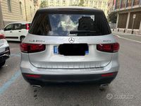 Usata Mercedes GLB200 150 CV (110 kW) 2020 Grigio SUV