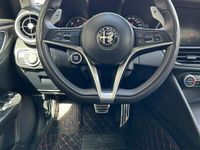 Usata Alfa Romeo Giulia 180 CV (132 kW) 2018 Grigio Berlina