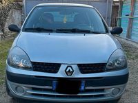 Usata Renault Clio II Expression 58 CV (42 kW) 2003 Grigio Utilitaria