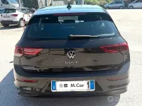 Usata VW Golf VIII Life 131 CV (96 kW) 2023 Urano gray Berlina