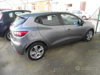 Käytetty Renault Clio IV 75 HP (55 kW) 2014 Harmaa Sedan