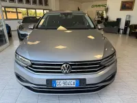 Usata VW Passat 122 CV (89 kW) 2021 Argento Station wagon