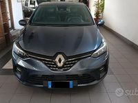 Usata Renault Clio V Techno 101 CV (74 kW) 2023 Grigio Berlina