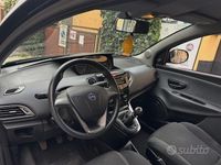 Usata Lancia Ypsilon 69 CV (50 kW) 2017 Nero Utilitaria