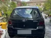 Usata Toyota Yaris 75 CV (55 kW) 2002 Nero Berlina