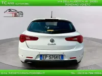 Usata Alfa Romeo Giulietta 105 CV (77 kW) 2012 Bianco Utilitaria