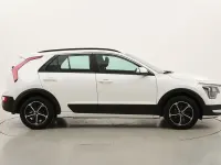 Begagnad Kia Niro 141 HK (103 kW) 2023 Vit SUV