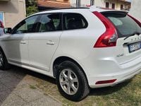 Usado Volvo XC60 Momentum 190 HP (139 kW) 2016 Branco SUV