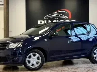 Usata Dacia Sandero Lauréate 75 CV (55 kW) 2014 Blu Berlina
