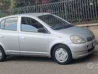 Usata Toyota Yaris 2002 Grigio Utilitaria