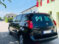 Usata Peugeot 5008 Access 115 CV (84 kW) 2013 Nero Monovolume
