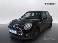Begagnad Mini ONE 75 HK (55 kW) 2017 Svart Halvkombi