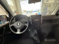 Usata Suzuki Jimny 82 CV (60 kW) 2012 Nero SUV